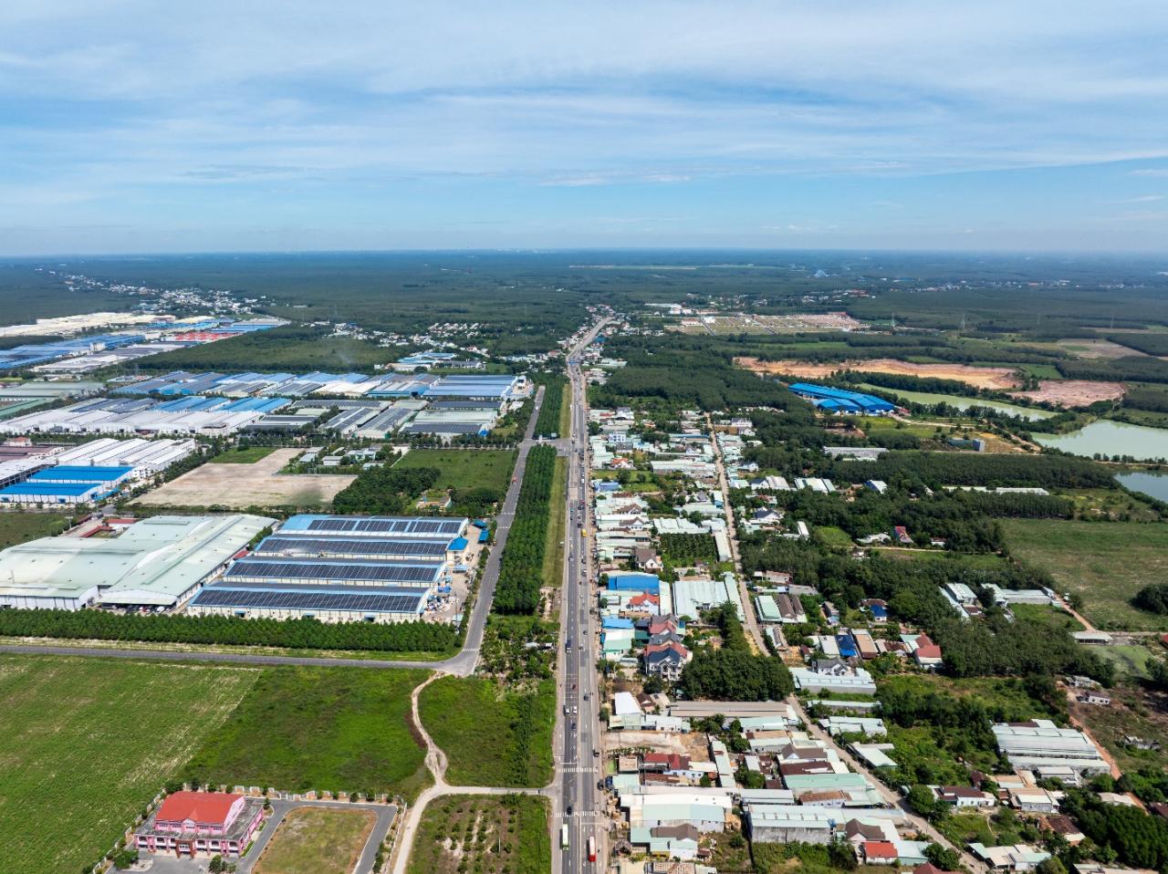 Nhà đầu tư bất động sản săn đất nền giá “trăng non”- Ảnh 1. Nhà đầu tư bất động sản săn đất nền giá “trăng non”- Ảnh 1.